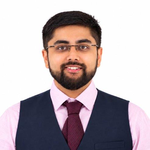 Portrait of Veer Shah, Co-Founder and Head of Operations